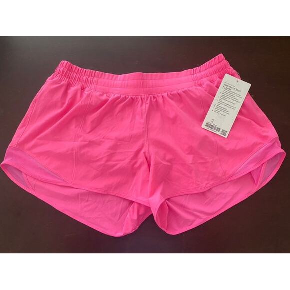 NWT Lululemon Hotty Hot Short 4" DKPP - Picture 1 of 5